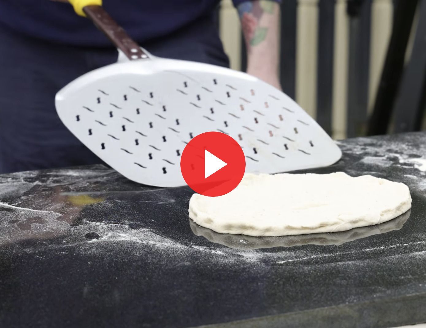 How to Use a Pizza Peel